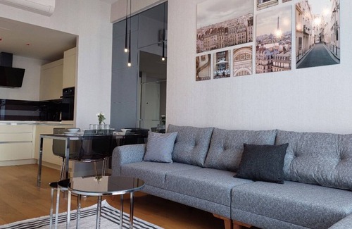 Kucukcekmece Apartment | Stylish Residence Flat with Breakfast & Family Amenities