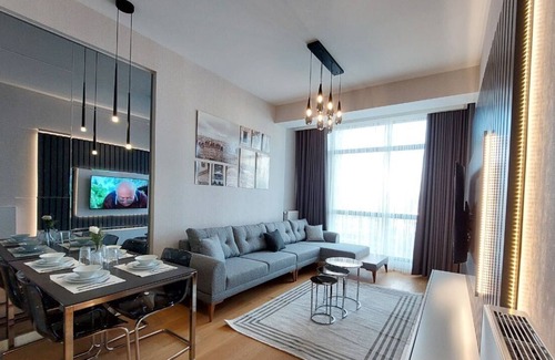 Kucukcekmece Apartment | Stylish Residence Flat with Breakfast & Family Amenities