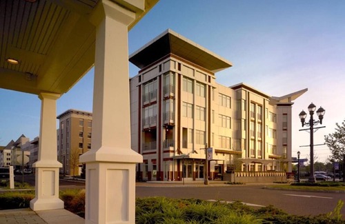 Long Branch Hotel | Well Designed Suite w/Balcony | Relaxing Stay After Busy Day at Pier Village