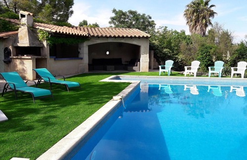 Murviel-les-Beziers Villa | Inviting Villa with Private Pool, Mountain & Ocean Views