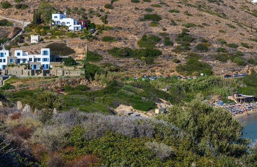 Gavrio House | Inviting Beach House with Pool and Oceanfront Views