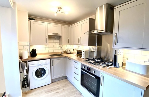 Crieff Cottage | Dog-Friendly Cottage with Scenic Lake Views for Outdoor Fun