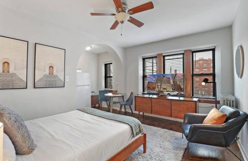 Hyde Park Apartment | Pet-Friendly Studio Apartment in Chicago - Dorchester 511