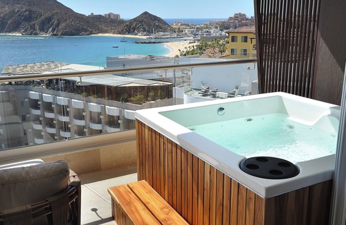 El Medano Ejidal Apartment | Cozy Beachfront Rooms with Ocean View & Pool Access
