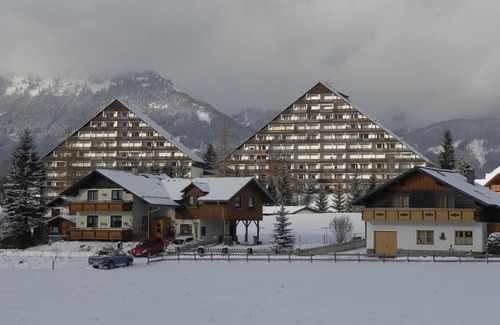 Bad Mitterndorf Apartment | Delightful 60sqm Apartment for 4 with Balcony & Views
