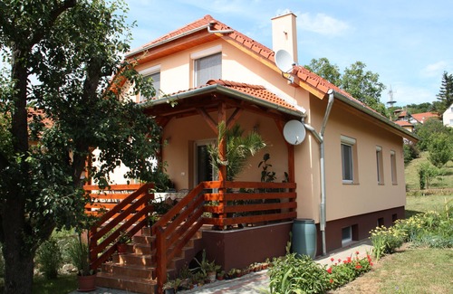 Fonyod Apartment | Delightful Fonyod Apartment with Lake View for Your Getaway