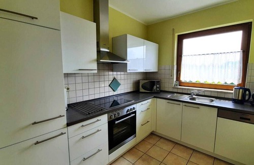 Osann Apartment | Charming Vineyard Retreat: 9.8 Rated with Pool & Spa