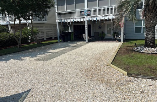 Sunset Beach House | Beachside Retreat: 5 Bedrooms, Pet-Friendly & Ocean Views
