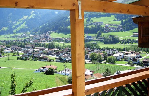 Hainzenberg Apartment | Serene Apartment with Ocean View & Top-Rated Comfort