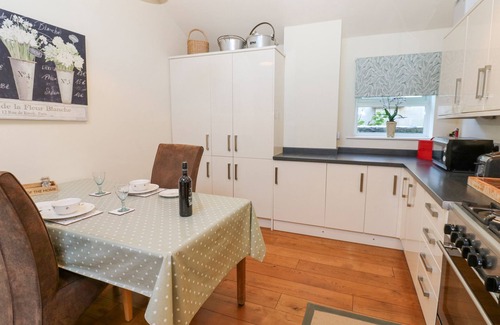 Richmond Cottage | Pet-Friendly Wellington Lodge Cottage in Middleton Tyas