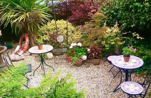Fowey Bed & Breakfast | Wellingtons: Family-Friendly Haven with 4-Star Comfort
