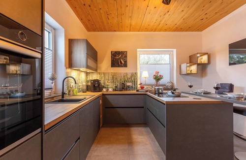 Habscheid Apartment | Relaxing Wellness Suite with Private Garden for Couples