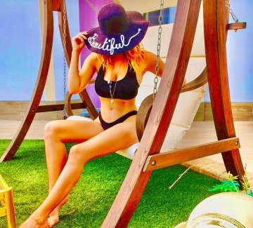 Roddi Apartment | Relaxing Wellness Suite Na' Canuna' with Hot Tub & Pool