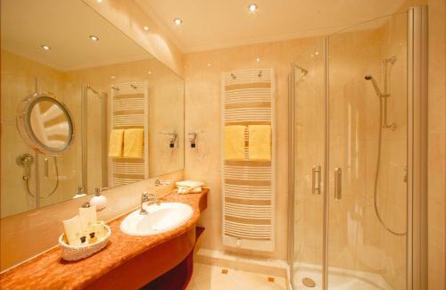 Safferstetten Hotel | Relaxing Wellness Retreat at Das Mühlbach - 4 Star Oasis