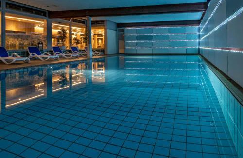 Uehlingen-Birkendorf Hotel | Relax at Wellnesshotel Sonnenhof & Sonnhalde with Ocean Views