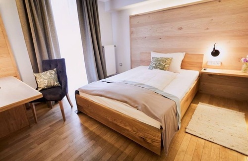 Teisendorf Hotel | Invigorating WellnessNaturResort Gut Edermann - 4-Star Retreat