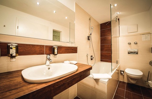 Teisendorf Hotel | Invigorating WellnessNaturResort Gut Edermann - 4-Star Retreat