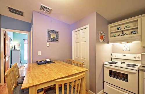 Moody Cottage | Inviting Wells Beach Cottage with Pool Access - 9.6/10 Rating