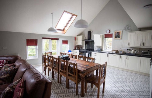 Llanfyrnach House | Pet-Friendly Wellstone Cottages with Ocean View & Spa