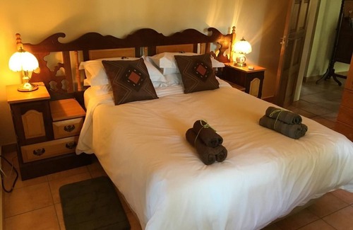 Letsemeng Cabin | Top-Rated Weltevreden Country Guest Lodge with Kitchen & Breakfast