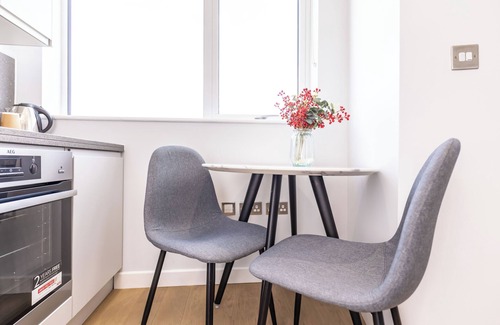 Tokyngton Apartment | Experience WEM TOWER: Highly Rated & Pet Friendly Stay