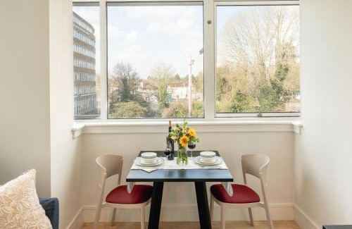 Wembley Park Apartment | Wembley Stadium Apartments by Sleepy Lodge London
