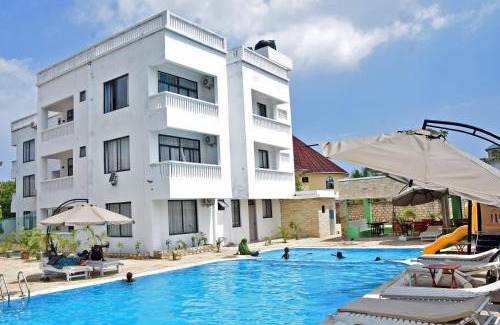 Diani Beach Apartment | Budget-Friendly Wembley Villa near Diani Beach with Pool