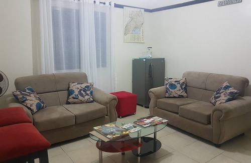 Entebbe House | Cozy Wemofa Pad: 2 Bedroom Self-Catering by the Ocean