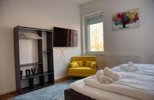 Weiden in der Oberpfalz Apartment | Welcoming WEN BHF NEU in Central Weiden for Families