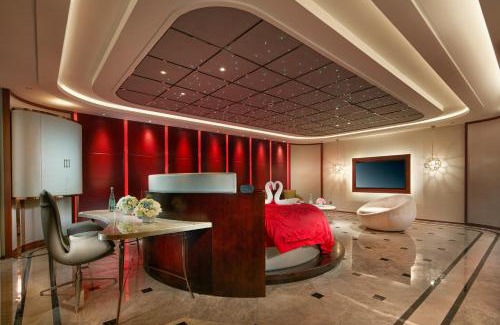 Wenling Hotel | Elegant Wen Ling International Hotel: 5-Star Luxury Awaits