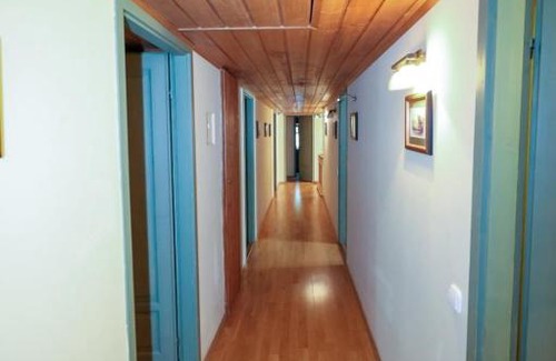 Nagyoroszi Bed & Breakfast | Wenckheim Vadászház: Pet-Friendly Retreat with Hot Tub