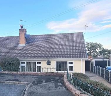 Holywell House | Top-Rated Wenford Dorma Bungalow: Pet and Child Friendly