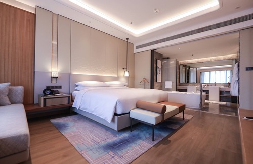 Longwan Hotel | Experience Wenzhou Airport Marriott: 4-Star Comfort Awaiting
