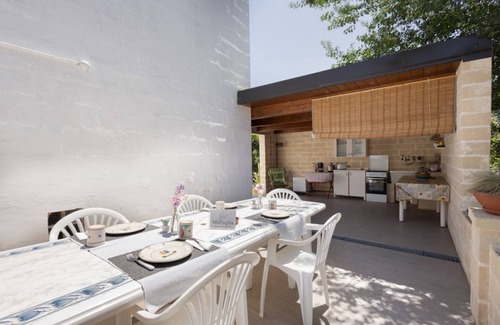 Monopoli Bed & Breakfast | Discover WePuglia - La Maison-D B&B with Breakfast Included