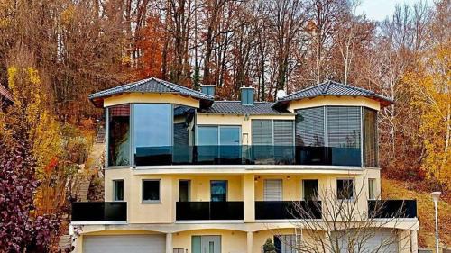 Saint Florian Apartment | Family-Friendly WernerS Home 2 Penthouse with Great Ratings