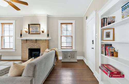 West Campus House | West Campus Charm – Private 2 BDR Retreat Close to UT! Walk to Shopping & Dining