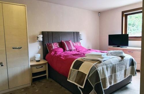 Forfar House | Inviting West Craig Farm House: Pet-Friendly Getaway