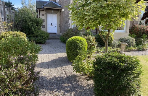 Broughty Ferry Cottage | West Deyne