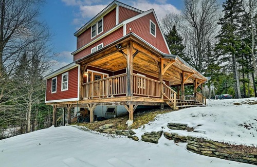 West Dover House | Cozy West Dover Home with Deck Near Mount Snow Attractions