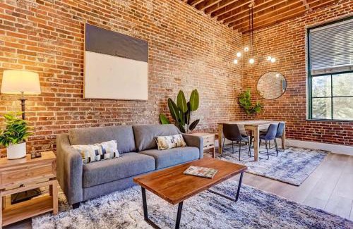 Historic District - North Apartment | Elegant West End Loft - 5 Min Walk to River St & Family-Friendly