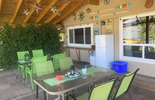 Blind Bay Cottage | Relaxing Waterfront Cottage with Private Beach Access