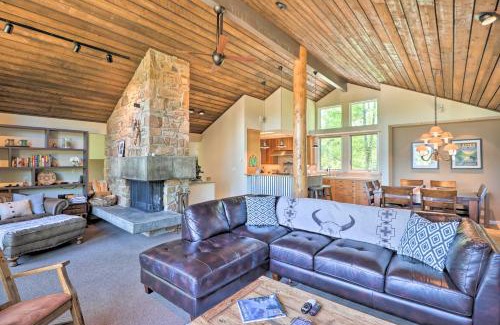 West Glacier House | Inviting West Glacier Retreat with Breathtaking Mountain Views