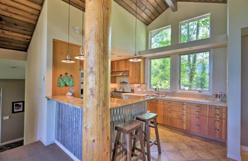 West Glacier House | Inviting West Glacier Retreat with Breathtaking Mountain Views