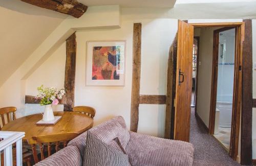 Leominster House | Family-Friendly Stay at West Granary - 4 Star Comfort