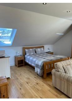Milngavie Apartment | Inspiring West Highland Way Rooms - Rated 9/10 by Guests