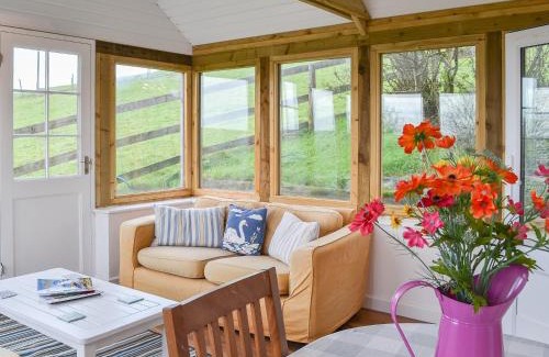 Swimbridge House | Welcoming West Hurscott Cottage: Pet-Friendly Retreat