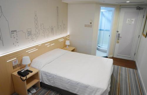 Yau Ma Tei Hotel | Budget-Friendly Stays at West Inn with Breakfast Included