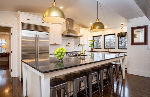 Skaneateles House | Experience West Lake Farm with Spa and Hot Tub Bliss