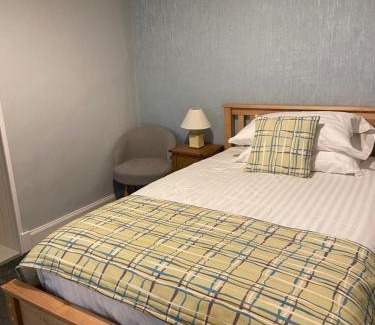 Tarbert House | Convenient Family Getaway at West Loch House - Rated 9/10