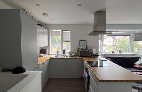 Lady Margaret Apartment | Family-Friendly West London Apartment for Your Next Stay